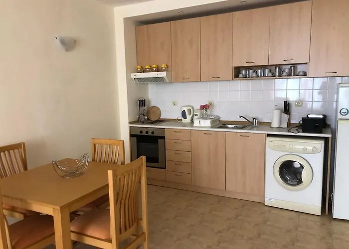 Апартаменти Coral корал бийч *