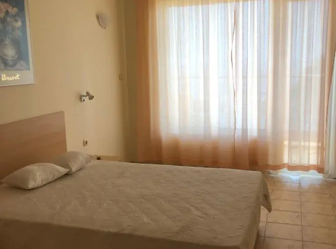 Coral корал бийч Светий Влас