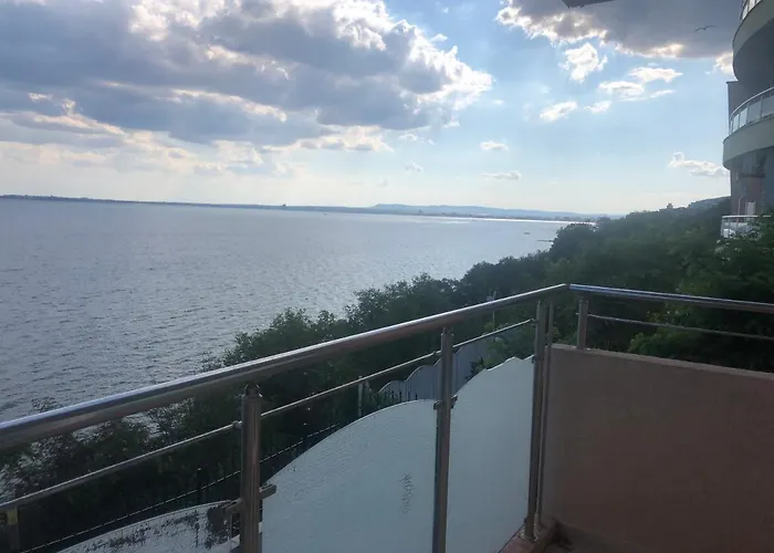 Апартаменти Coral корал бийч